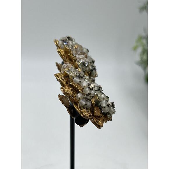 Robert Vintage Rhinestone Faux Pearl Layered Filigree Cluster Clip On Earrings - Picture 7 of 16